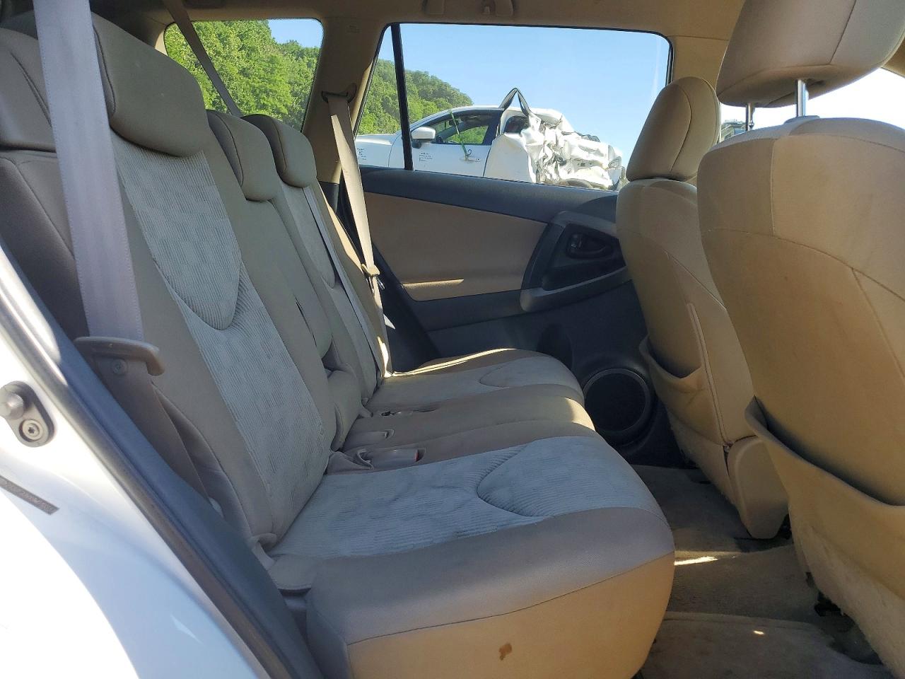 2009 Toyota Rav4 Base White vin: 2T3ZF33VX9W010333
