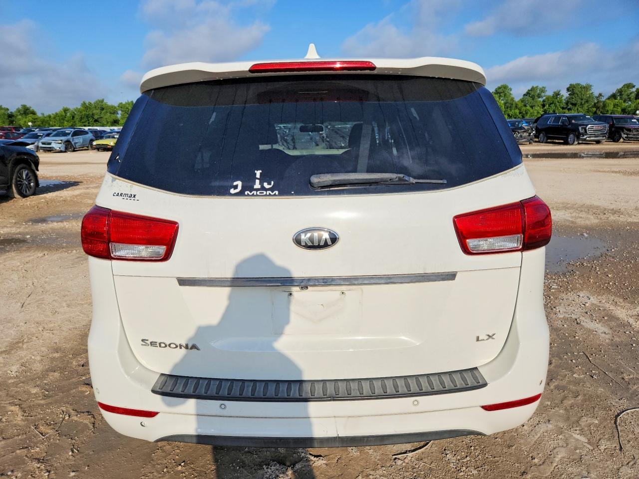 2015 Kia Sedona Lx White vin: KNDMB5C12F6021404