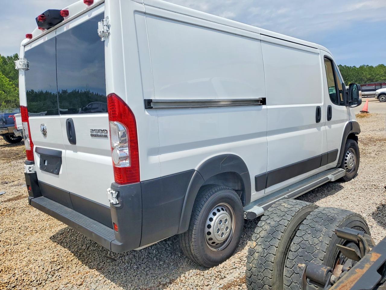 2025 Ram Promaster 2500 2500 Standard White vin: 3C6LRVVG6SE538239