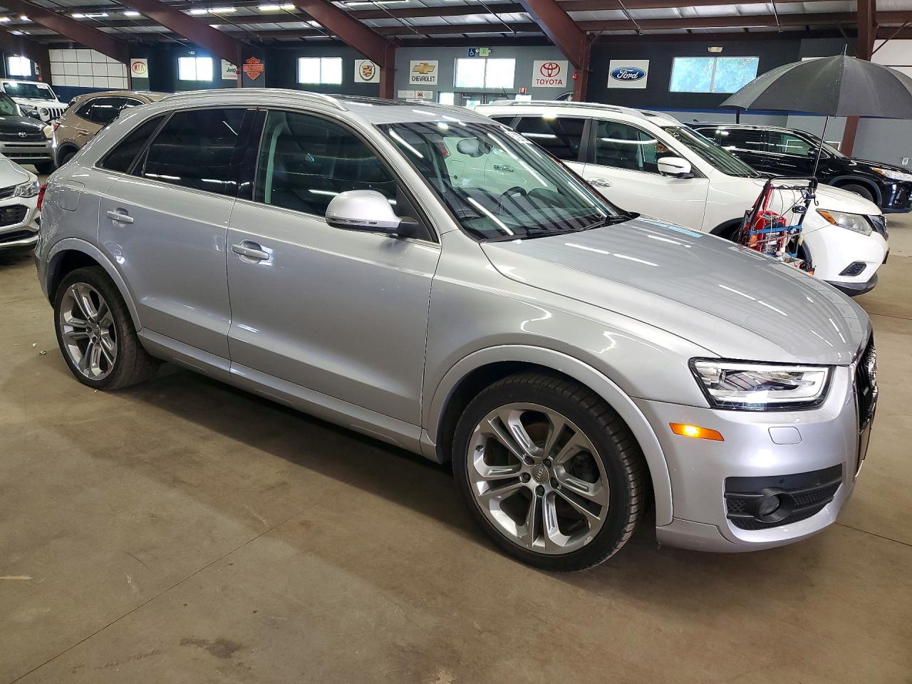 2015 Audi Q3 Prestige Silver vin: WA1GFCFSXFR010766