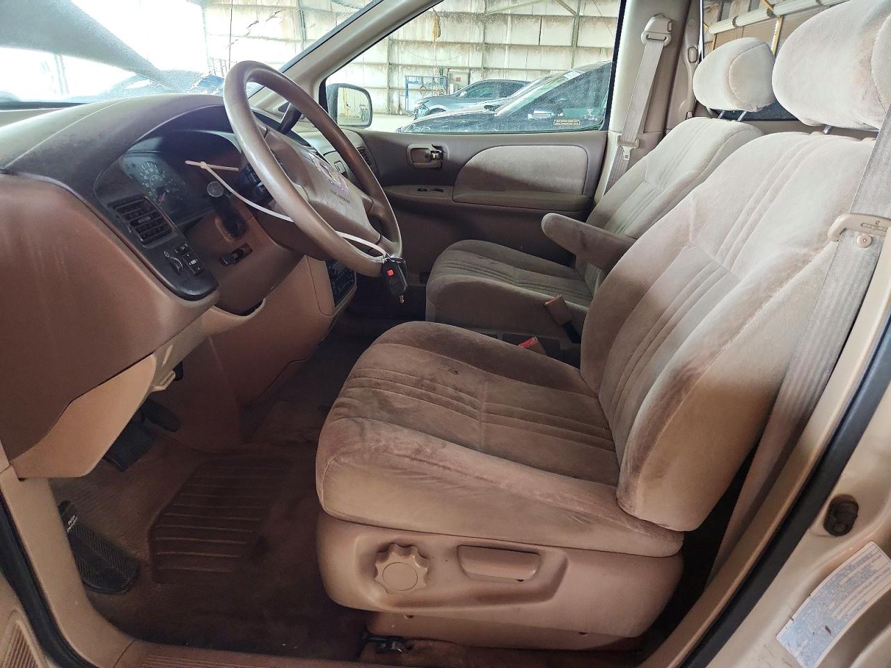 2000 Toyota Sienna Le Tan vin: 4T3ZF13C5YU268342