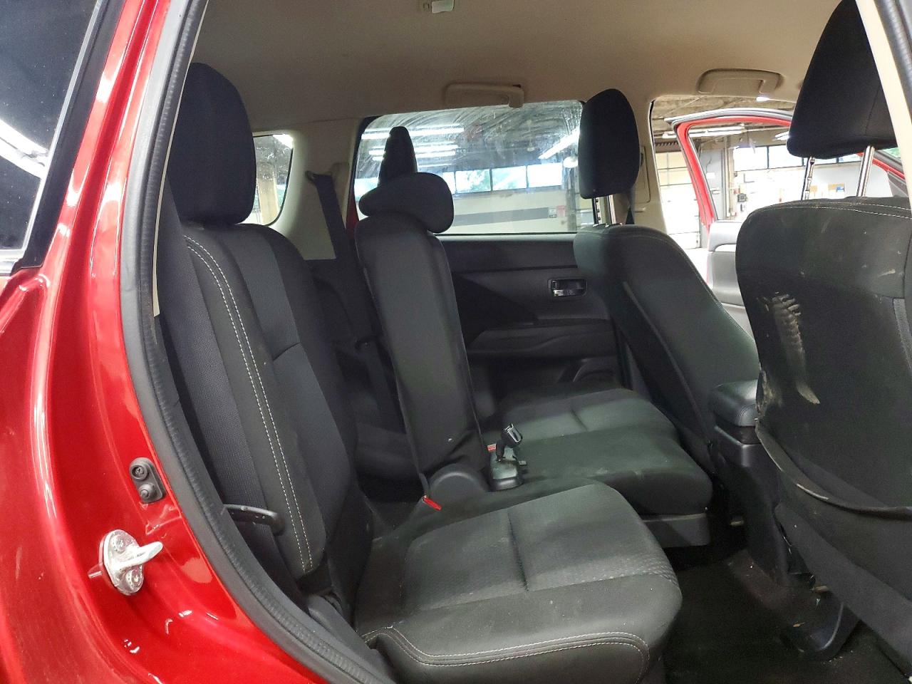 2018 Mitsubishi Outlander Se Красный vin: JA4AZ3A31JZ057013