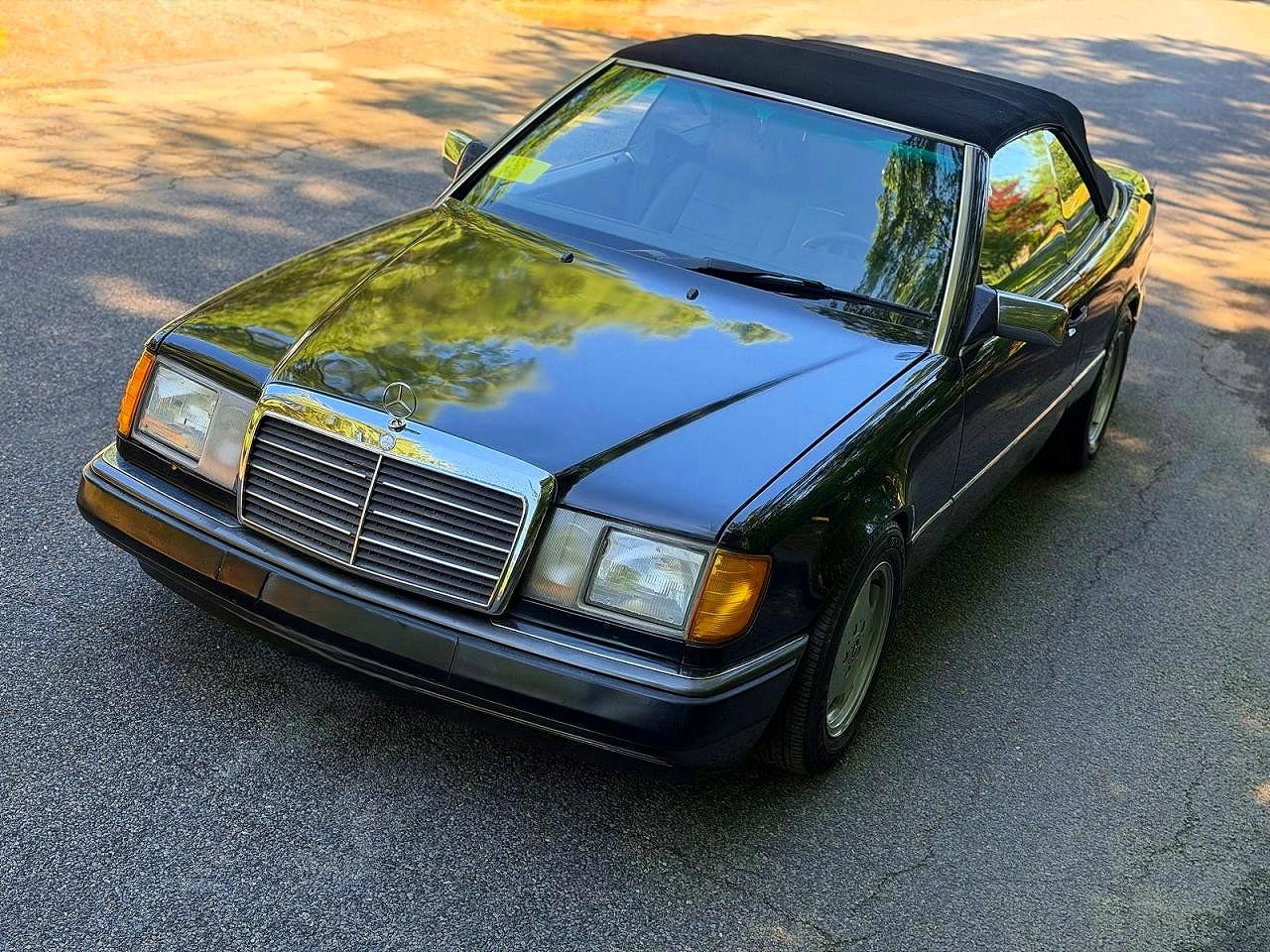 1993 Mercedes-benz 300 Cecv Черный vin: WDBEA66E7PB922559
