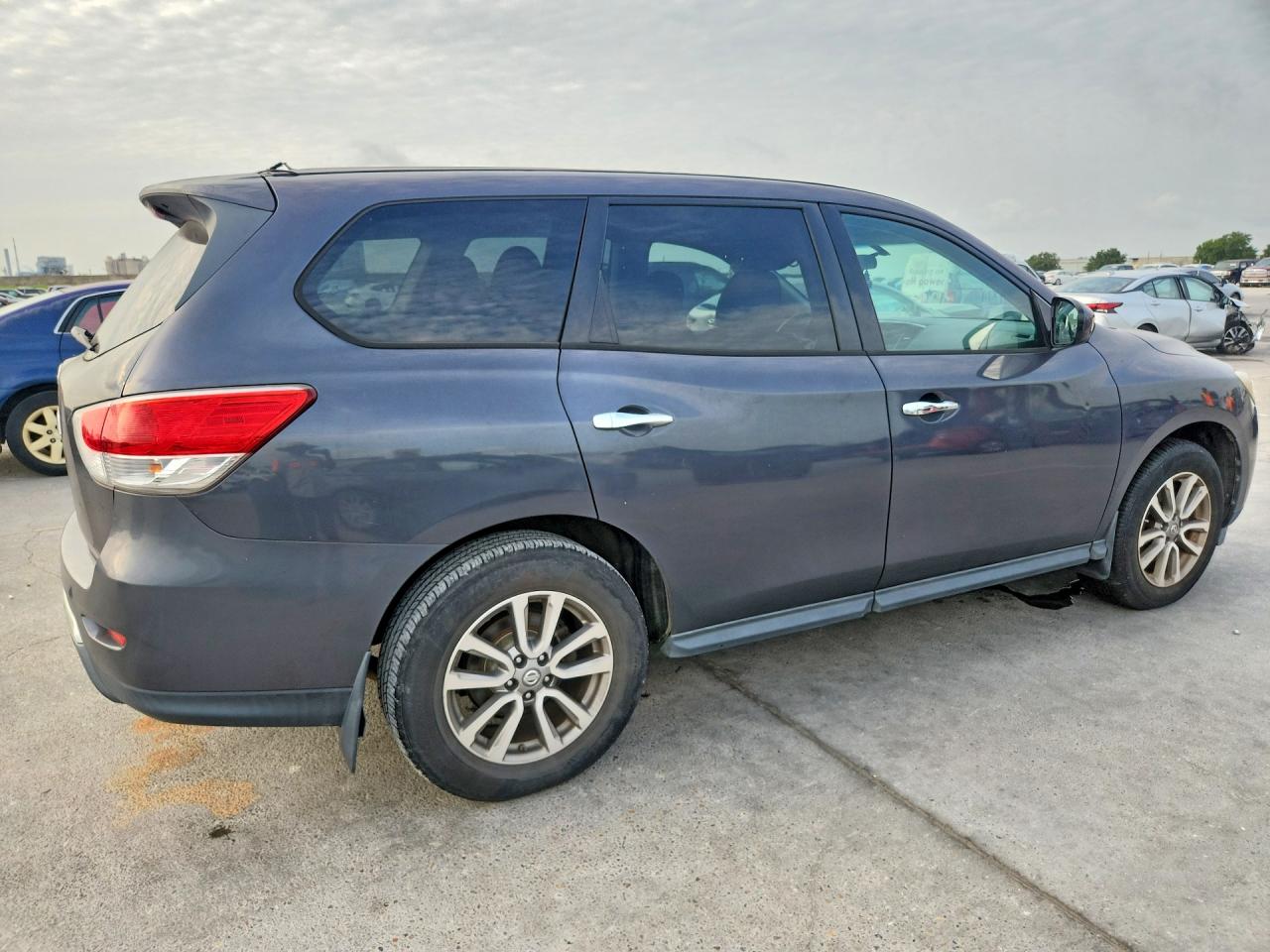 2014 Nissan Pathfinder S Серый vin: 5N1AR2MN8EC729912