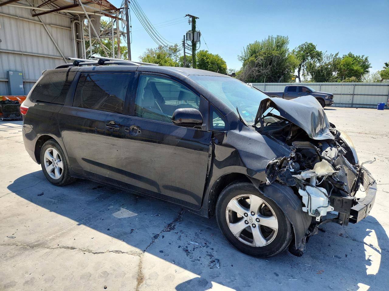 2015 Toyota Sienna Le Черный vin: 5TDKK3DC1FS563217