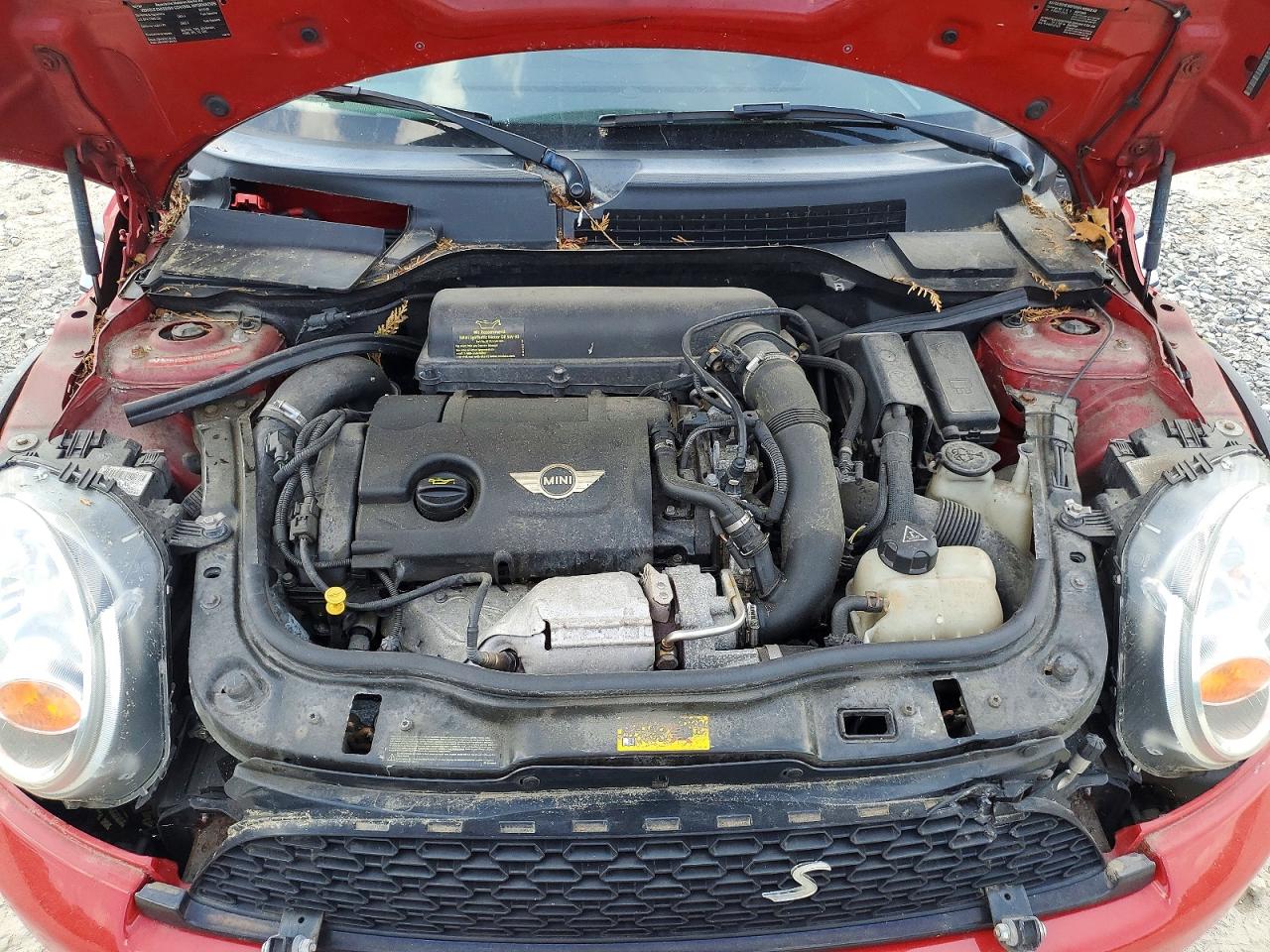 2013 Mini Cooper S Red vin: WMWSV3C59DT475537