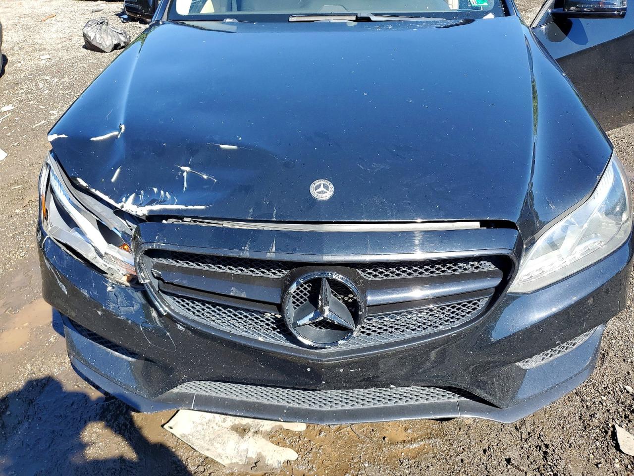 2015 Mercedes-benz E 350 Black vin: WDDHF5KB7FB105831