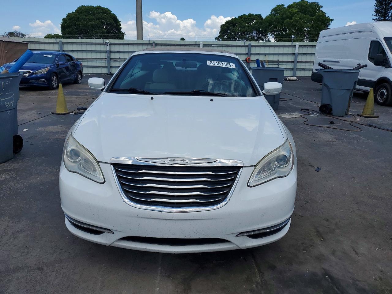 2012 Chrysler 200 Touring White vin: 1C3BCBEB8CN254122