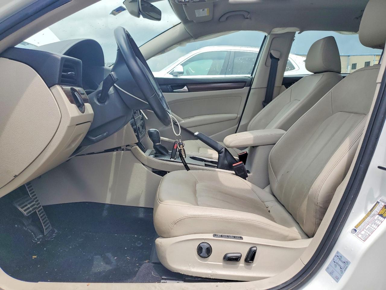 2020 Volkswagen Passat Sel Белый vin: 1VWCA7A34LC002474