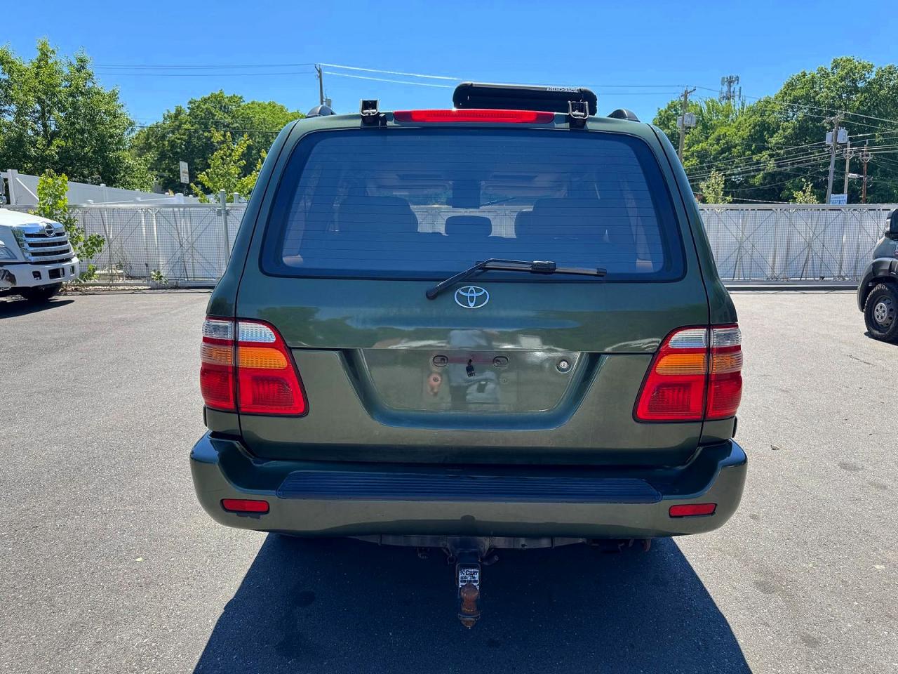 2000 Toyota Land Cruiser Base Black vin: JT3HT05J0Y0122689