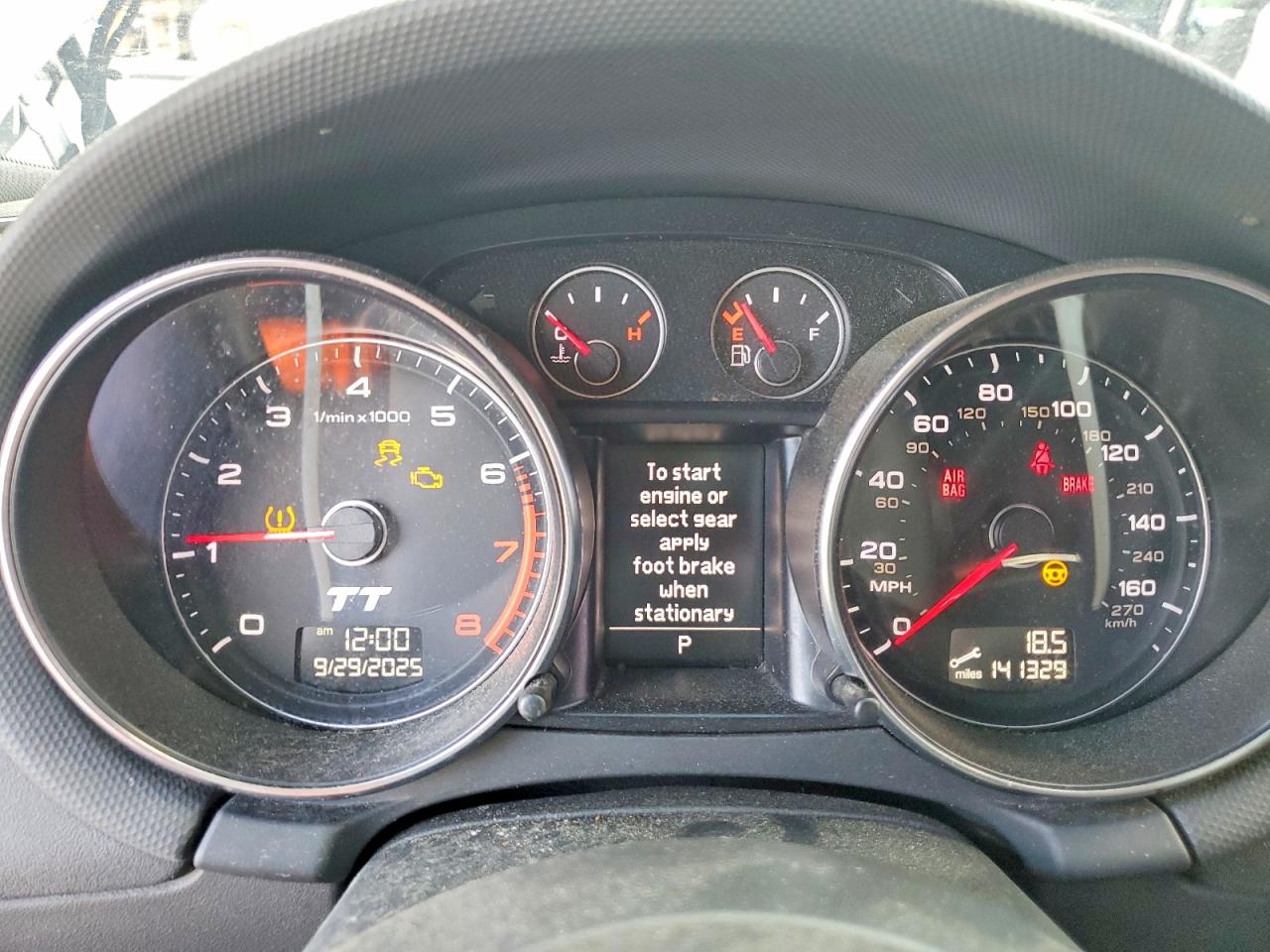 2010 Audi Tt Prestige Серебряный vin: TRUKFAFK0A1013581