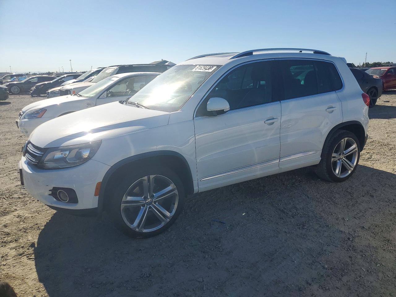 2014 Volkswagen Tiguan S White vin: WVGAV3AXXEW103879