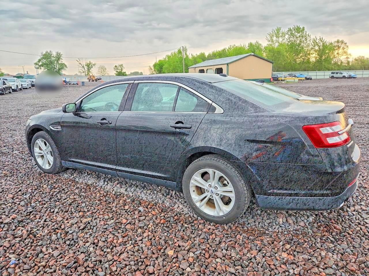 2017 Ford Taurus Sel Черный vin: 1FAHP2E8XHG116937
