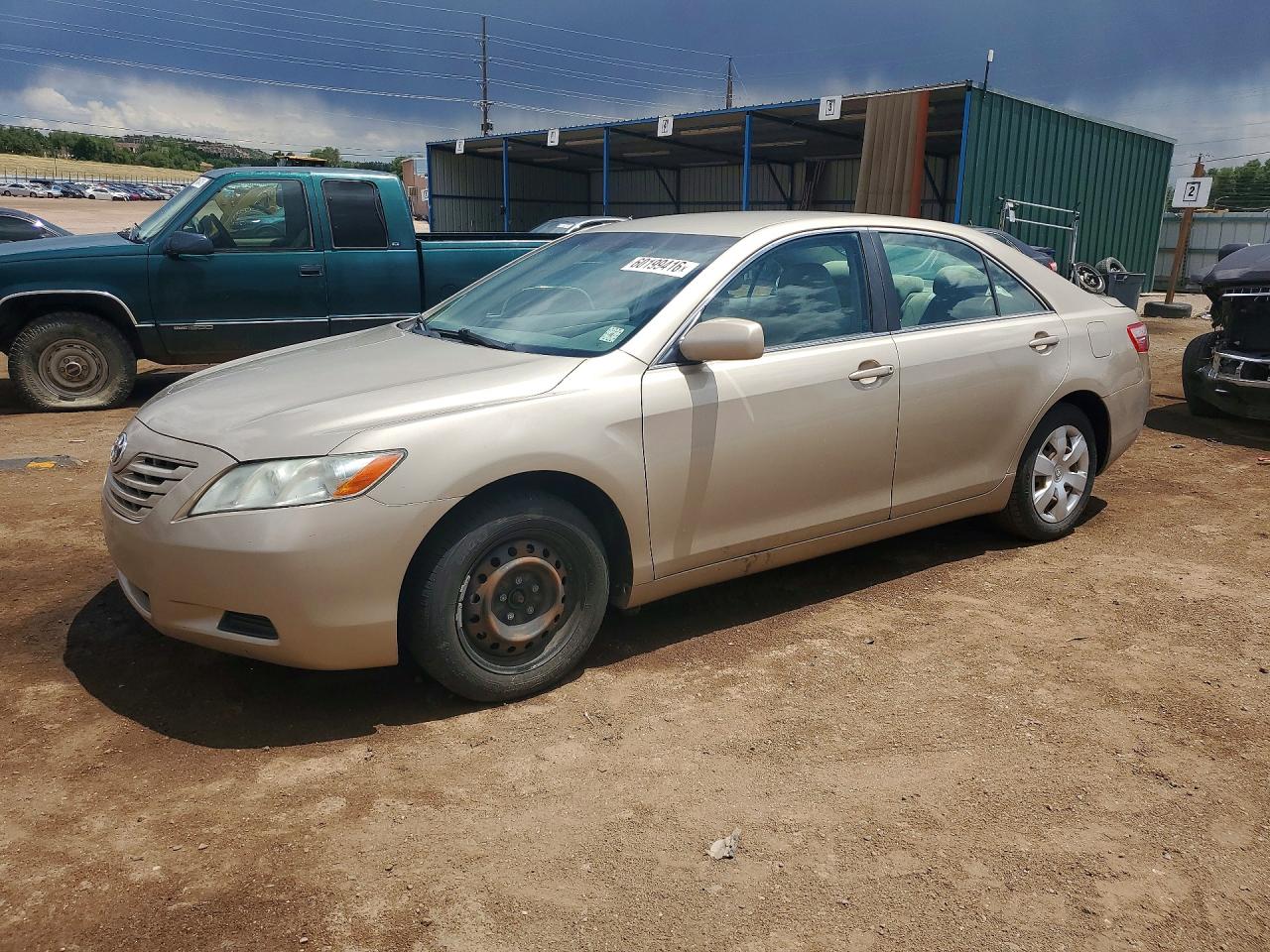 2009 Toyota Camry Le Gold vin: 4T1BE46K39U355918