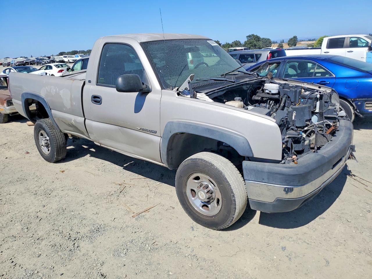 2006 Chevrolet Silverado C2500 Heavy Duty Tan vin: 1GCHC24U86E218766