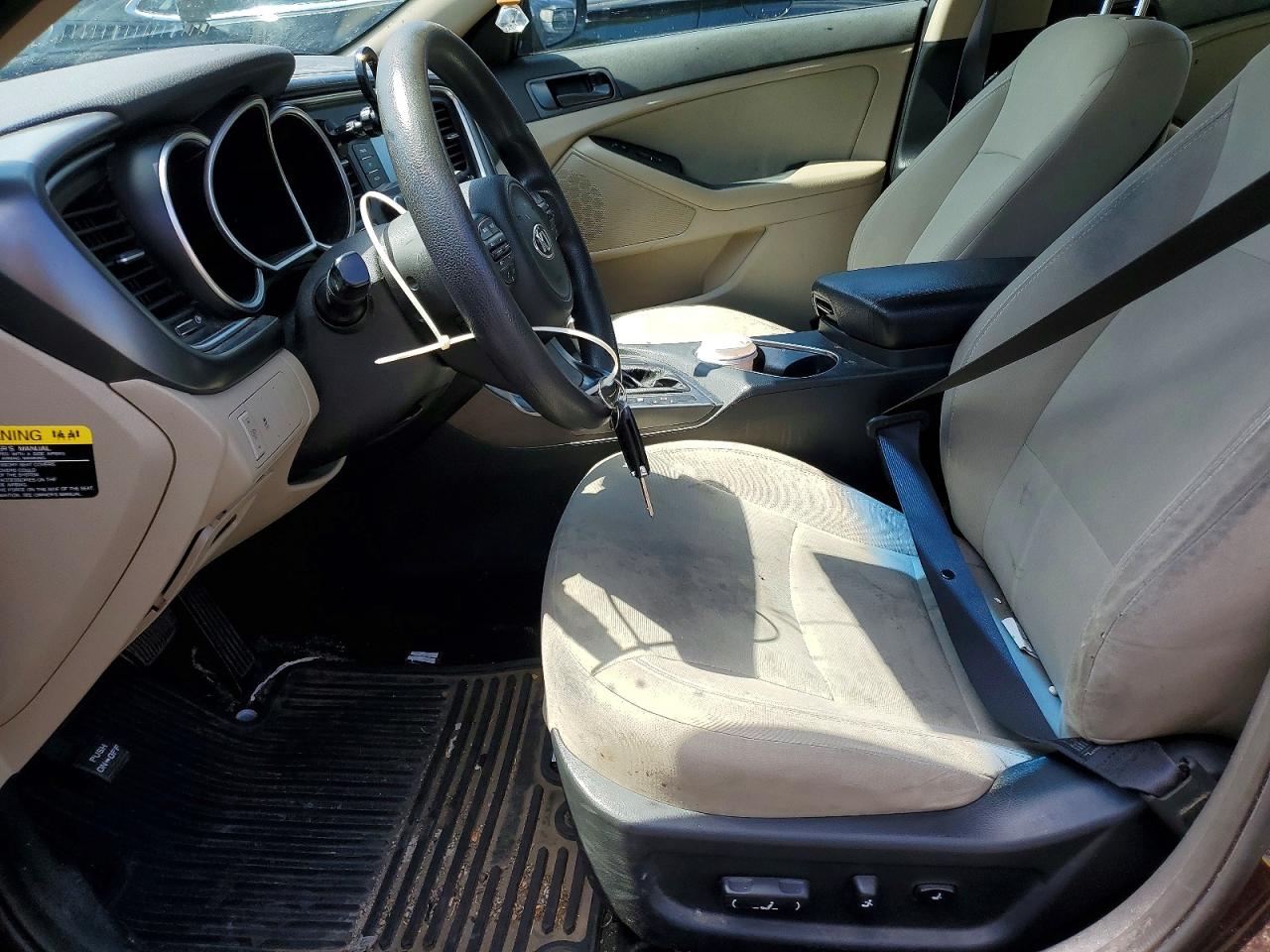 2015 Kia Optima Lx Коричневый vin: 5XXGM4A75FG470425
