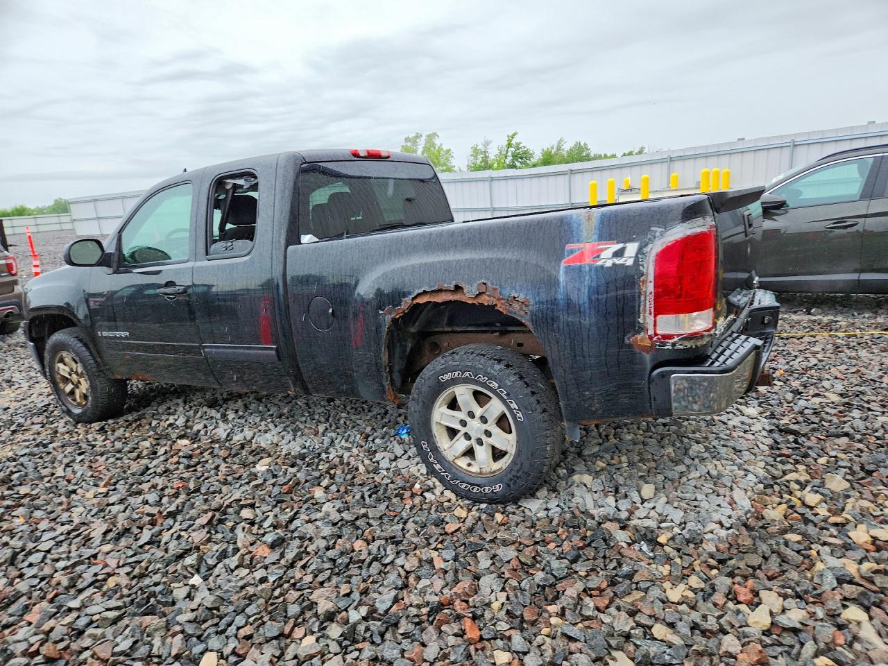 2007 Gmc New Sierra K1500 Black vin: 1GTEK19J07Z628521