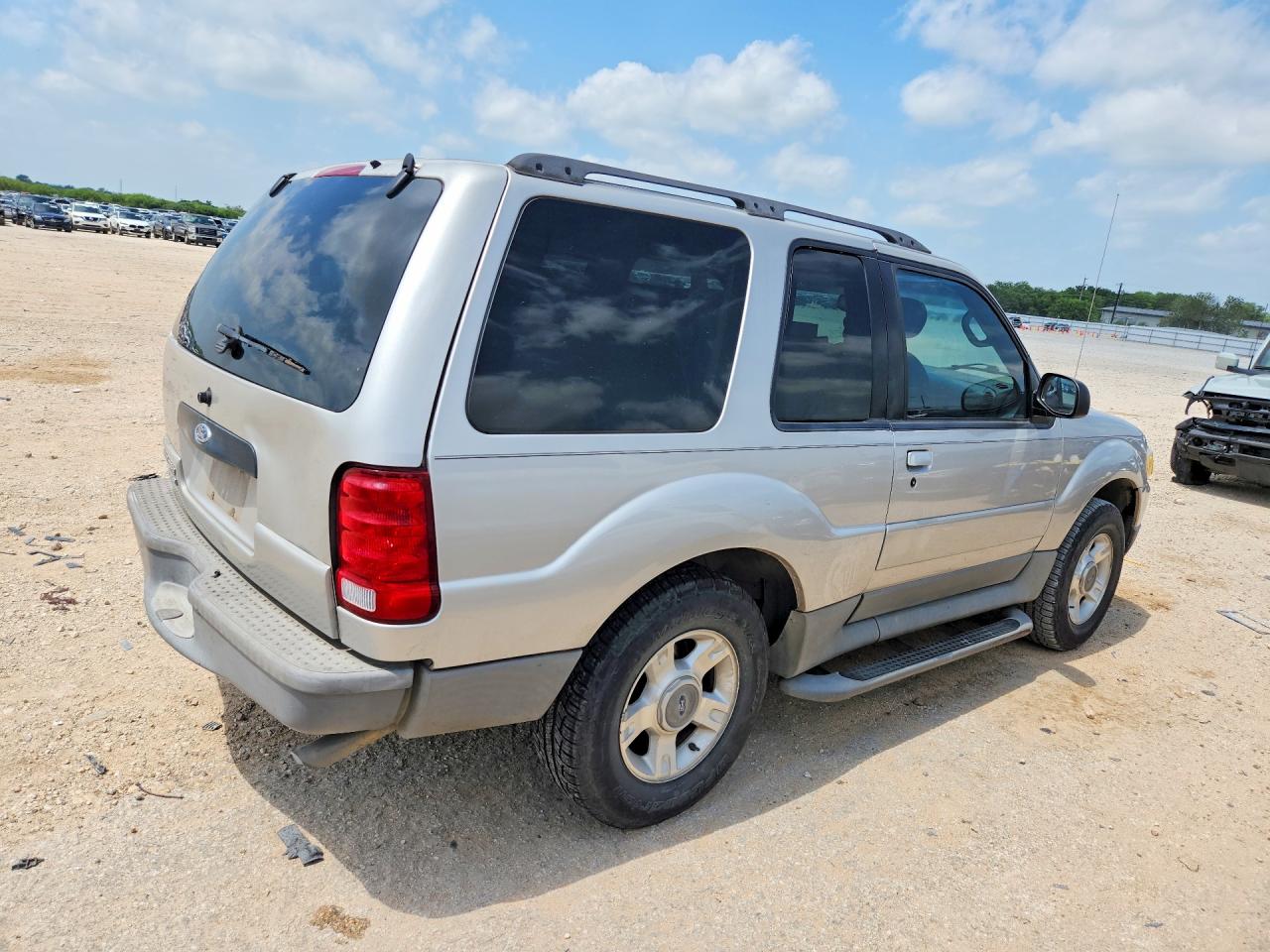 2003 Ford Explorer Sport Серебряный vin: 1FMYU60EX3UA95391