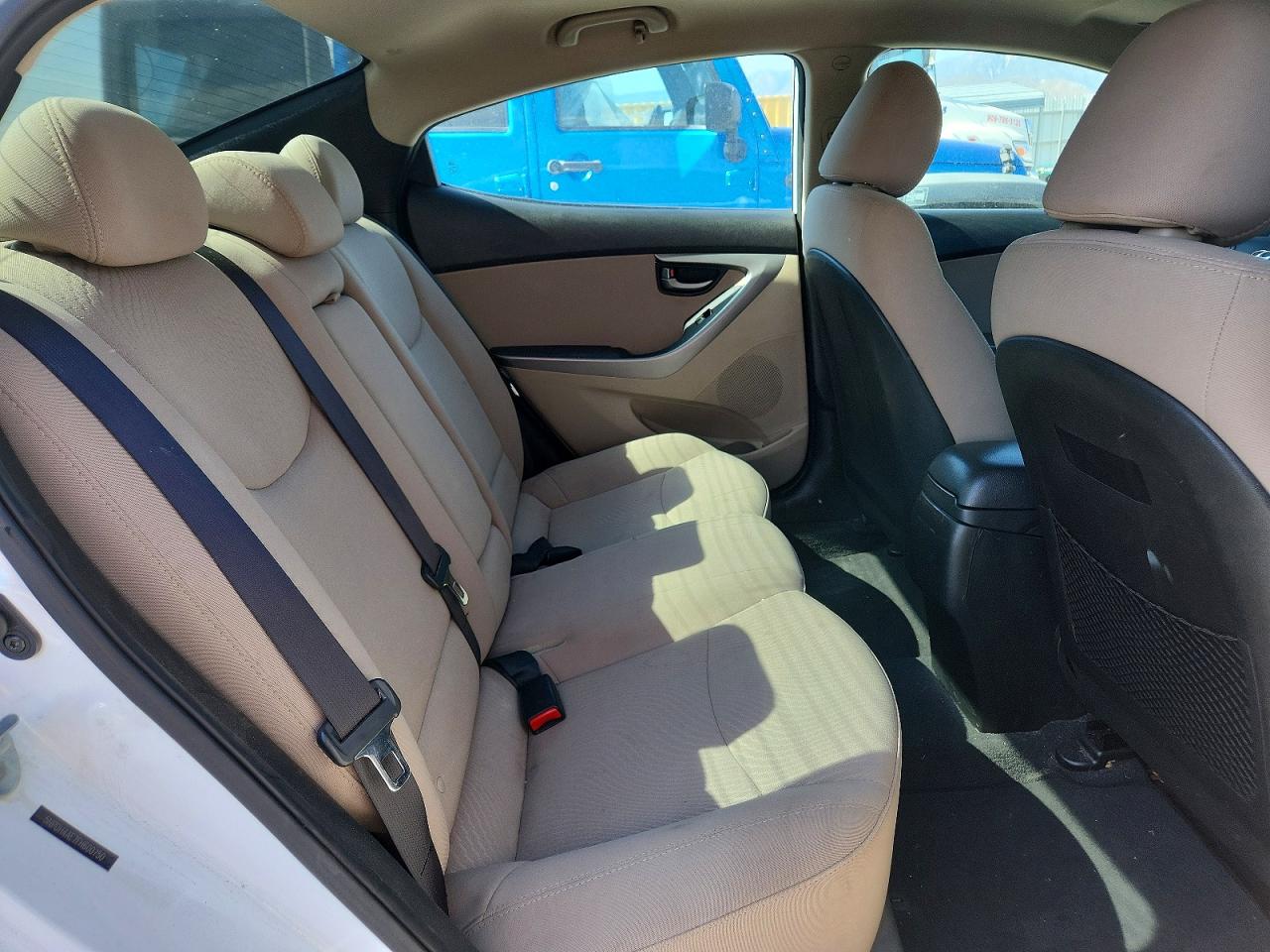 2015 Hyundai Elantra Se White vin: 5NPDH4AE7FH600750