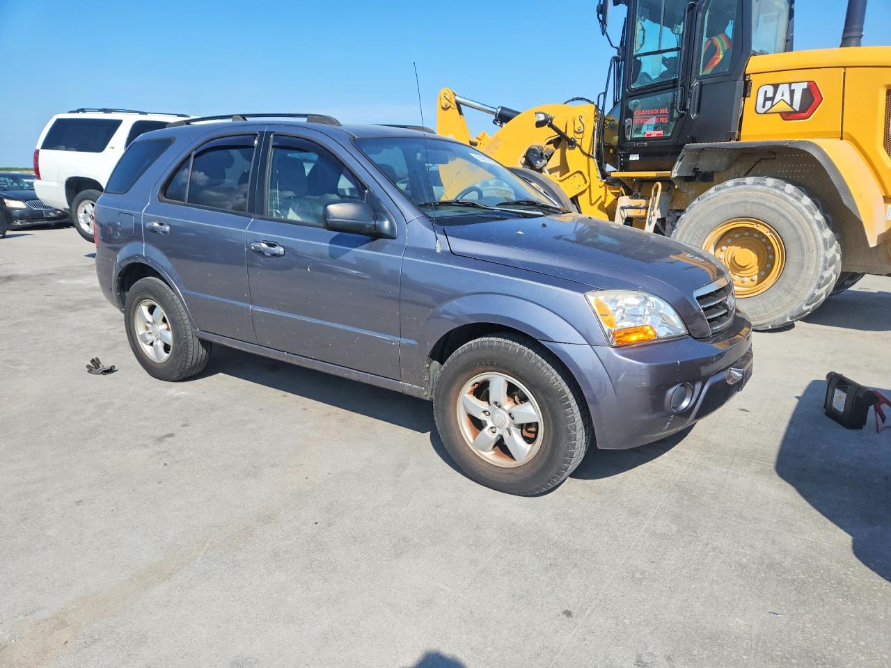 2008 Kia Sorento Base Gray vin: KNDJD735185811460