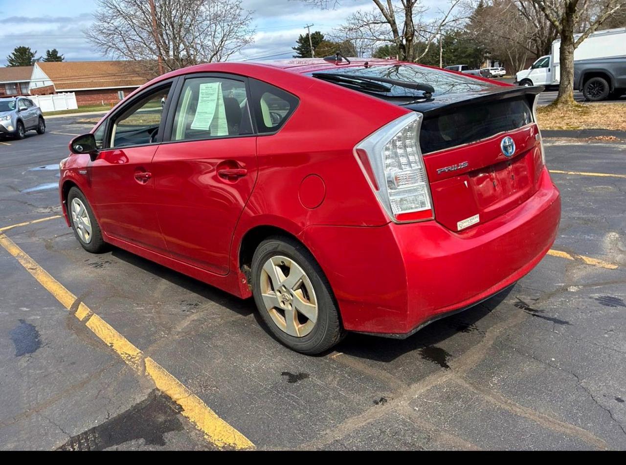2011 Toyota Prius Two Red vin: JTDKN3DU9B1428574