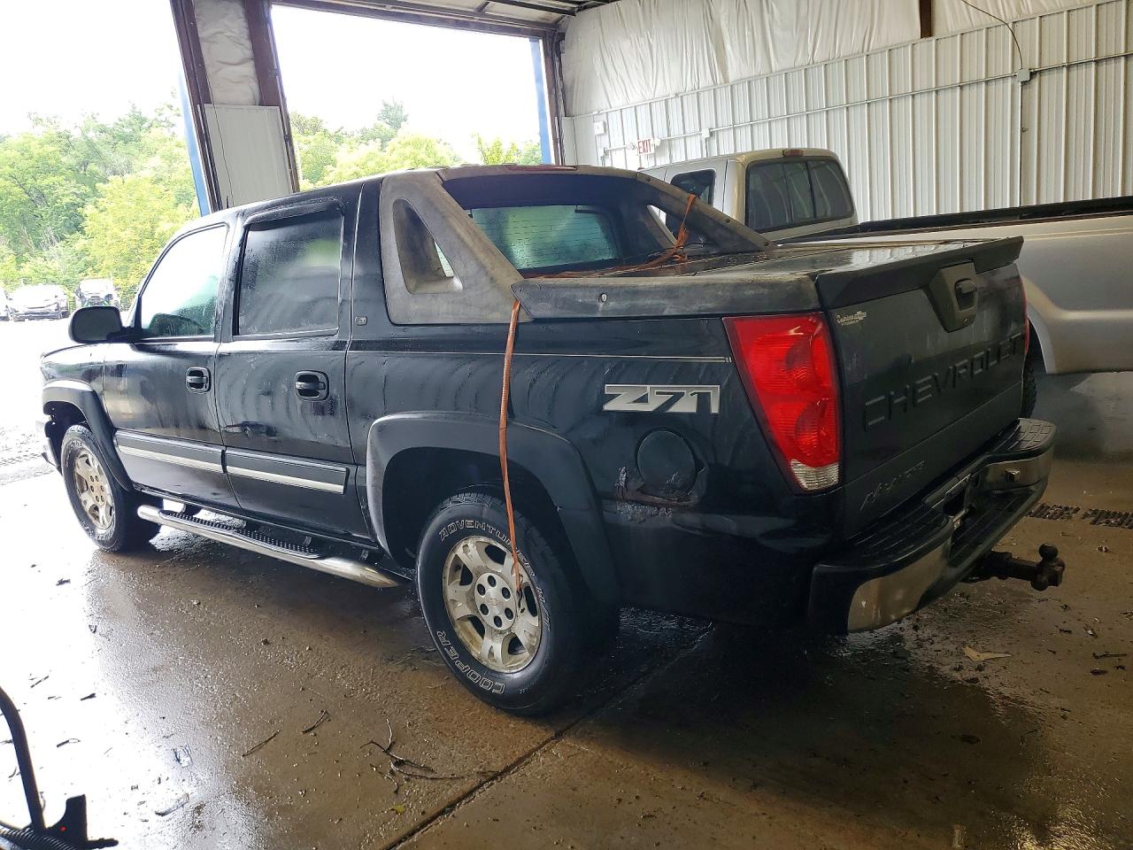 2005 Chevrolet Avalanche K1500 Black vin: 3GNEK12Z65G217631