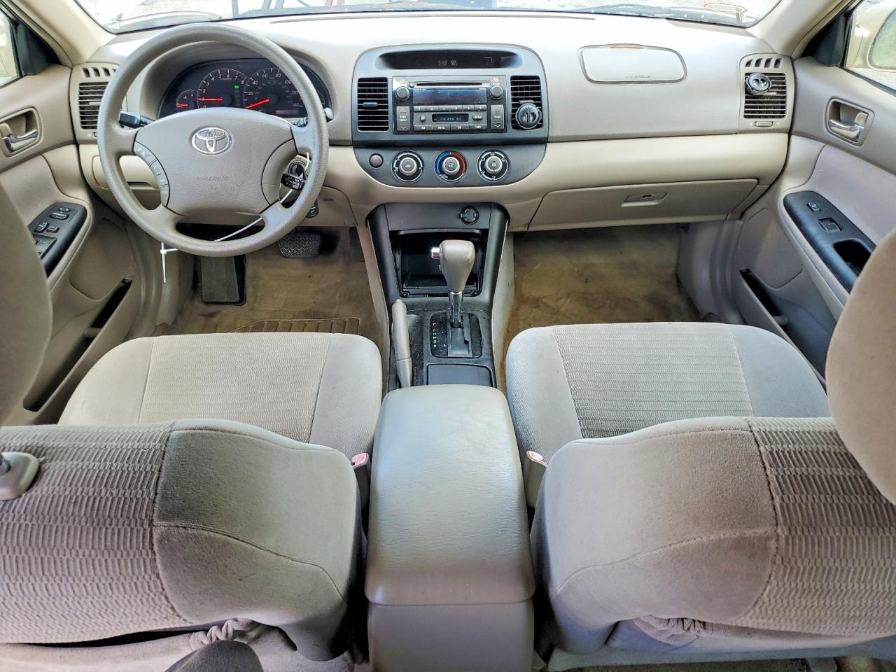 2005 Toyota Camry Le Gold vin: 4T1BE32K35U393322
