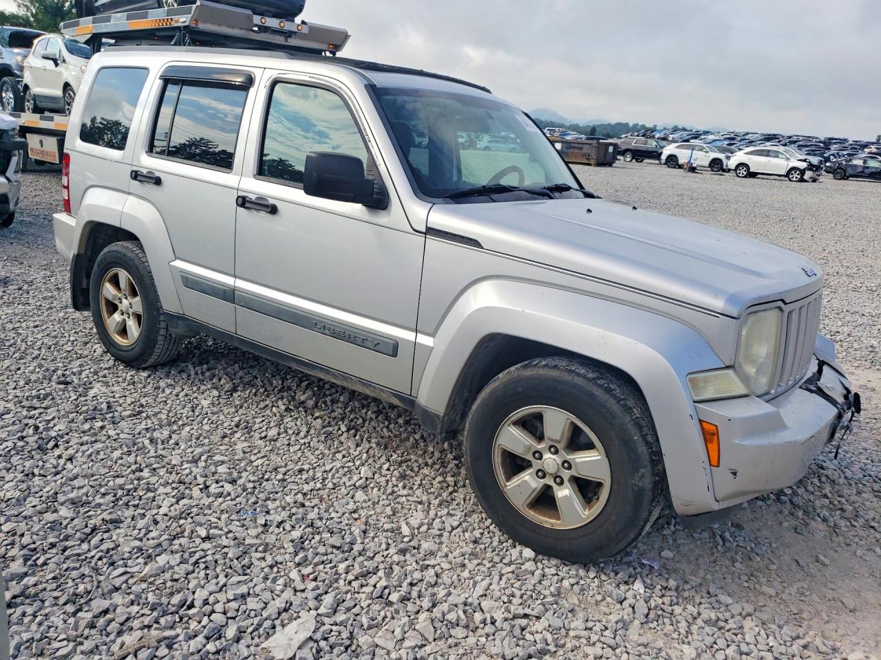 2009 Jeep Liberty Sport Серебряный vin: 1J8GN28K09W505718