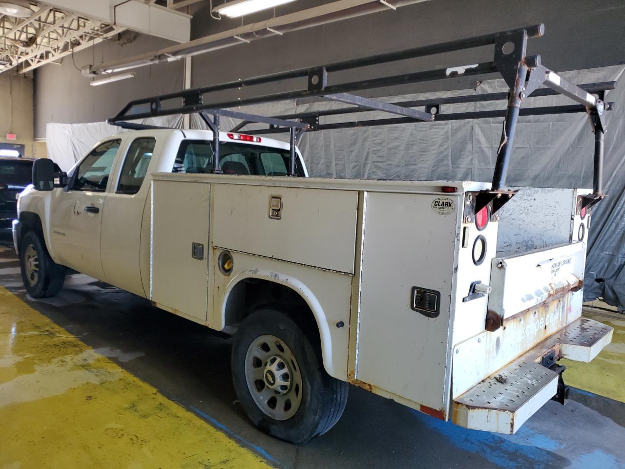 2013 Chevrolet Silverado K2500 Heavy Duty White vin: 1GC2KVCG9DZ224295 Damage: Left Side Panel, Rust, > 12 Inches