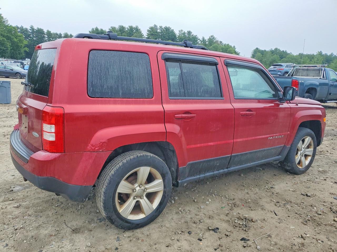 2012 Jeep Patriot Latitude Red vin: 1C4NJRFB4CD683625