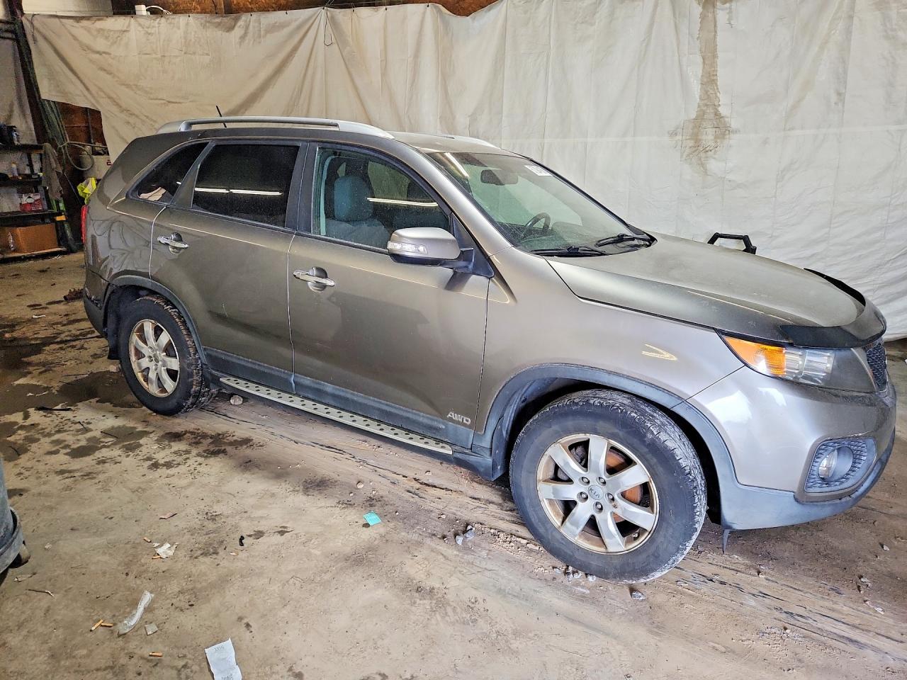 2013 Kia Sorento Lx Silver vin: 5XYKTCA61DG326264