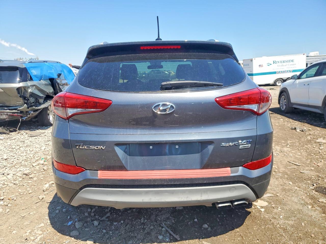 2017 Hyundai Tucson Sport Gray vin: KM8J3CA24HU390226