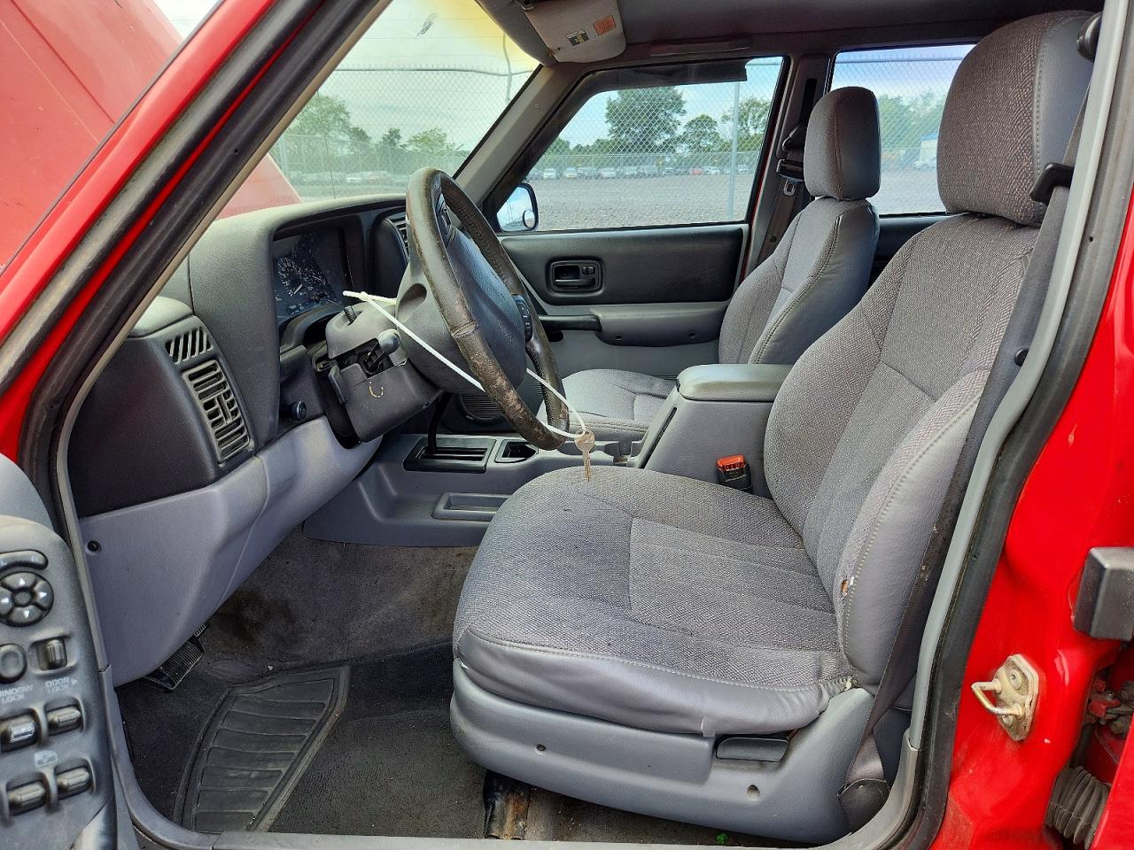 1998 Jeep Cherokee Sport Red vin: 1J4FT68S4WL212847