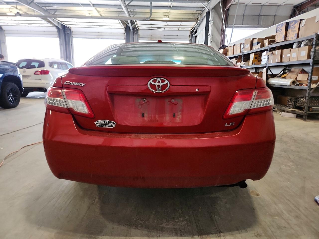 2010 Toyota Camry Le Maroon vin: 4T4BF3EK1AR042305