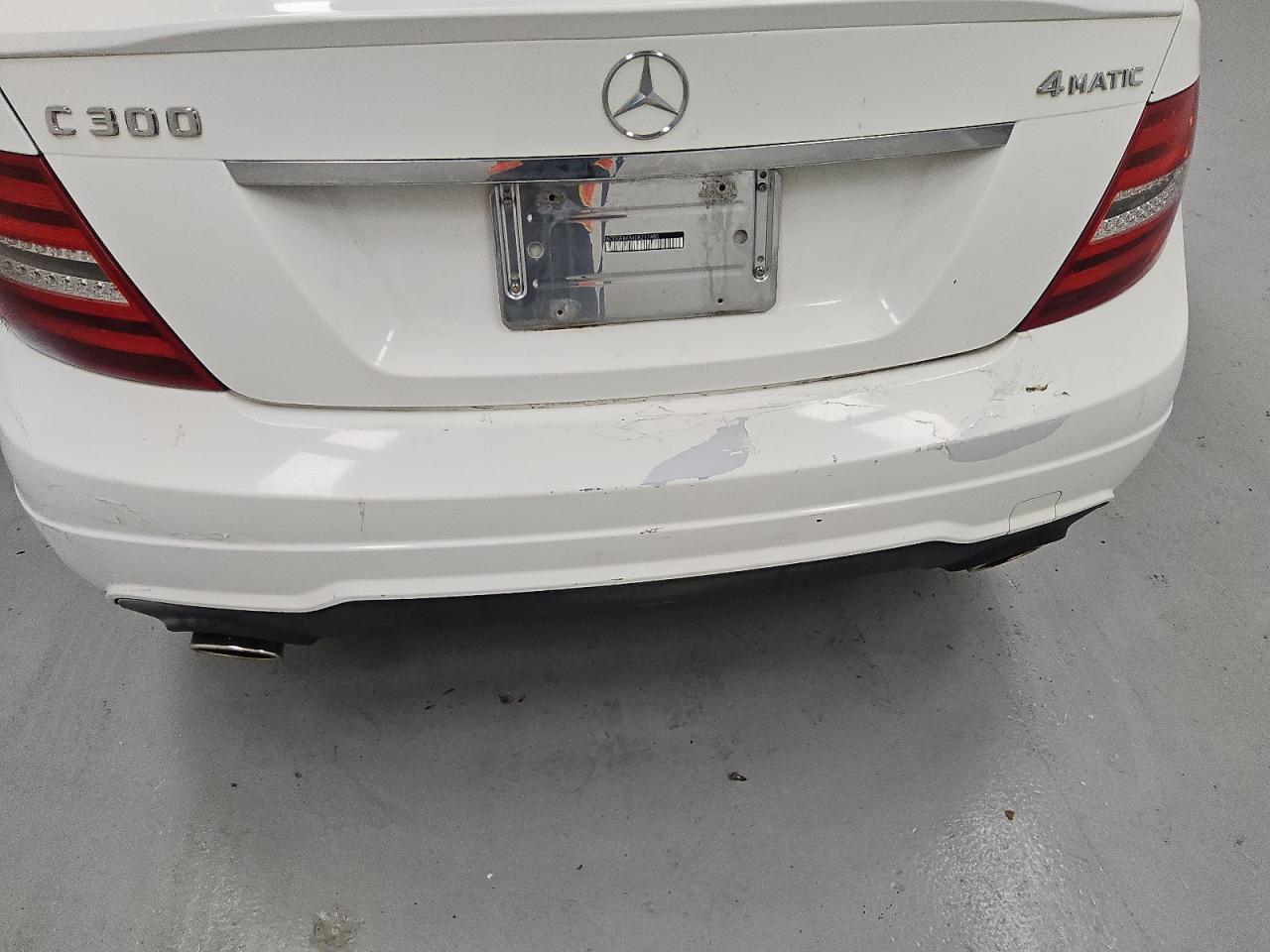 2013 Mercedes-benz C 300 4matic White vin: WDDGF8AB4DR297485 Damage: Rear Bumper, Dent(S) W/ Paint Dmg, 1 To 2 Inches