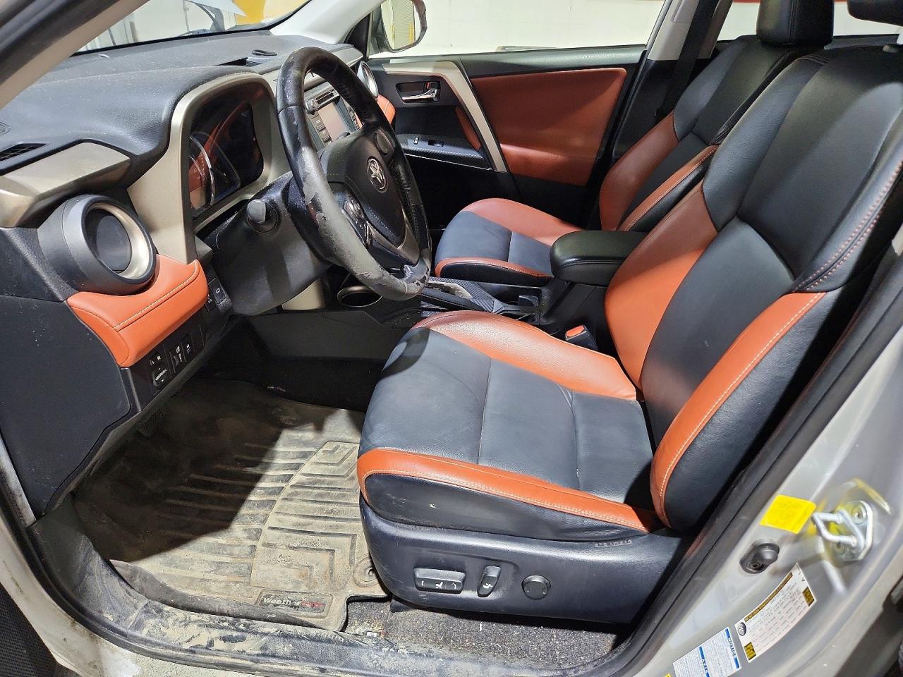 2014 Toyota Rav4 Limited Silver vin: JTMDFREV8ED069012