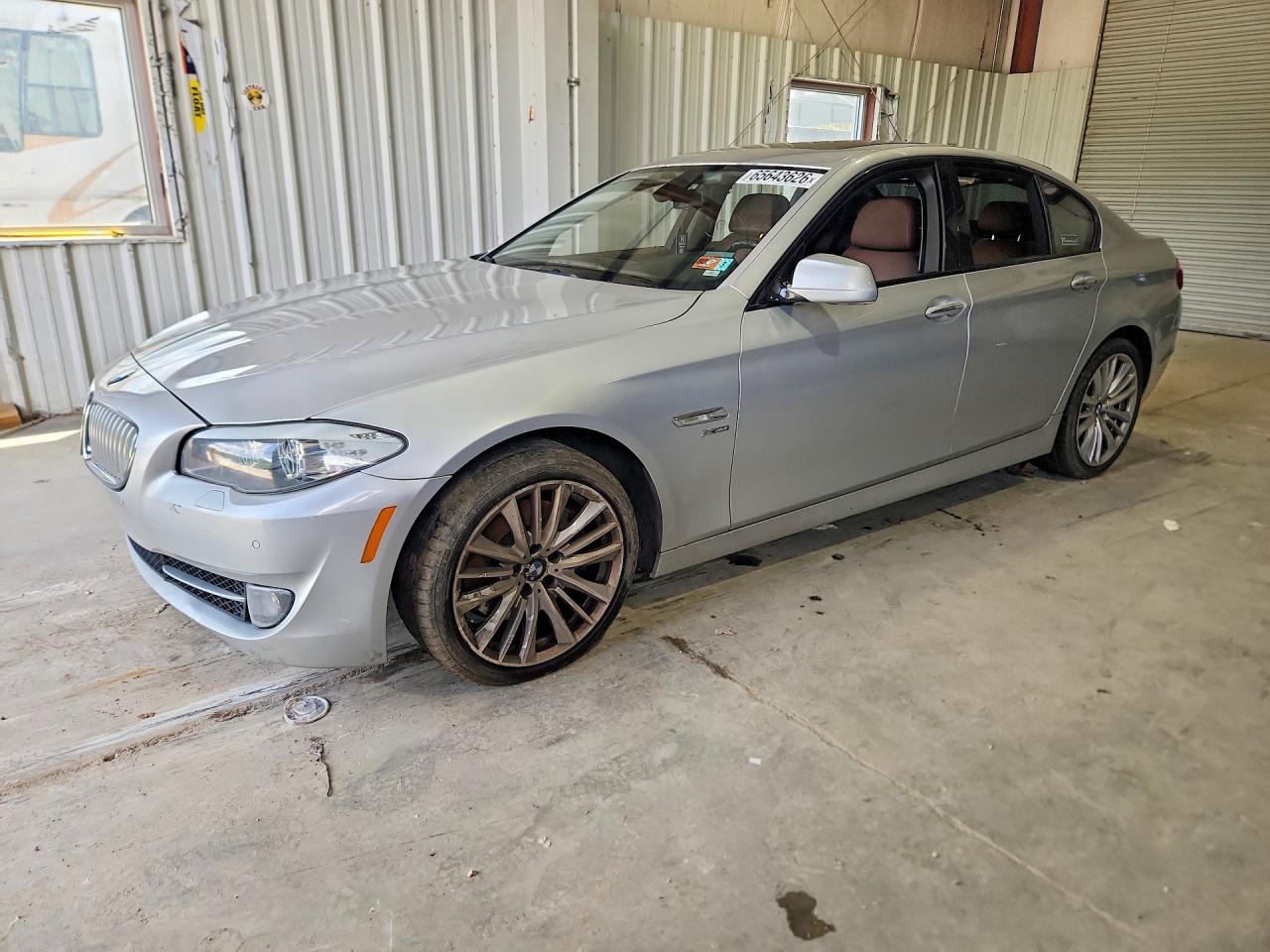 2011 Bmw 550 Xi Silver vin: WBAFU9C55BC785351