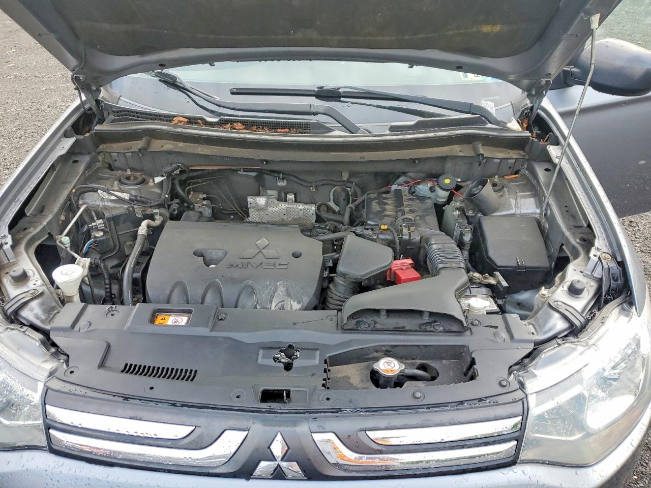 2014 Mitsubishi Outlander Es Gray vin: JA4AD2A36EZ003236