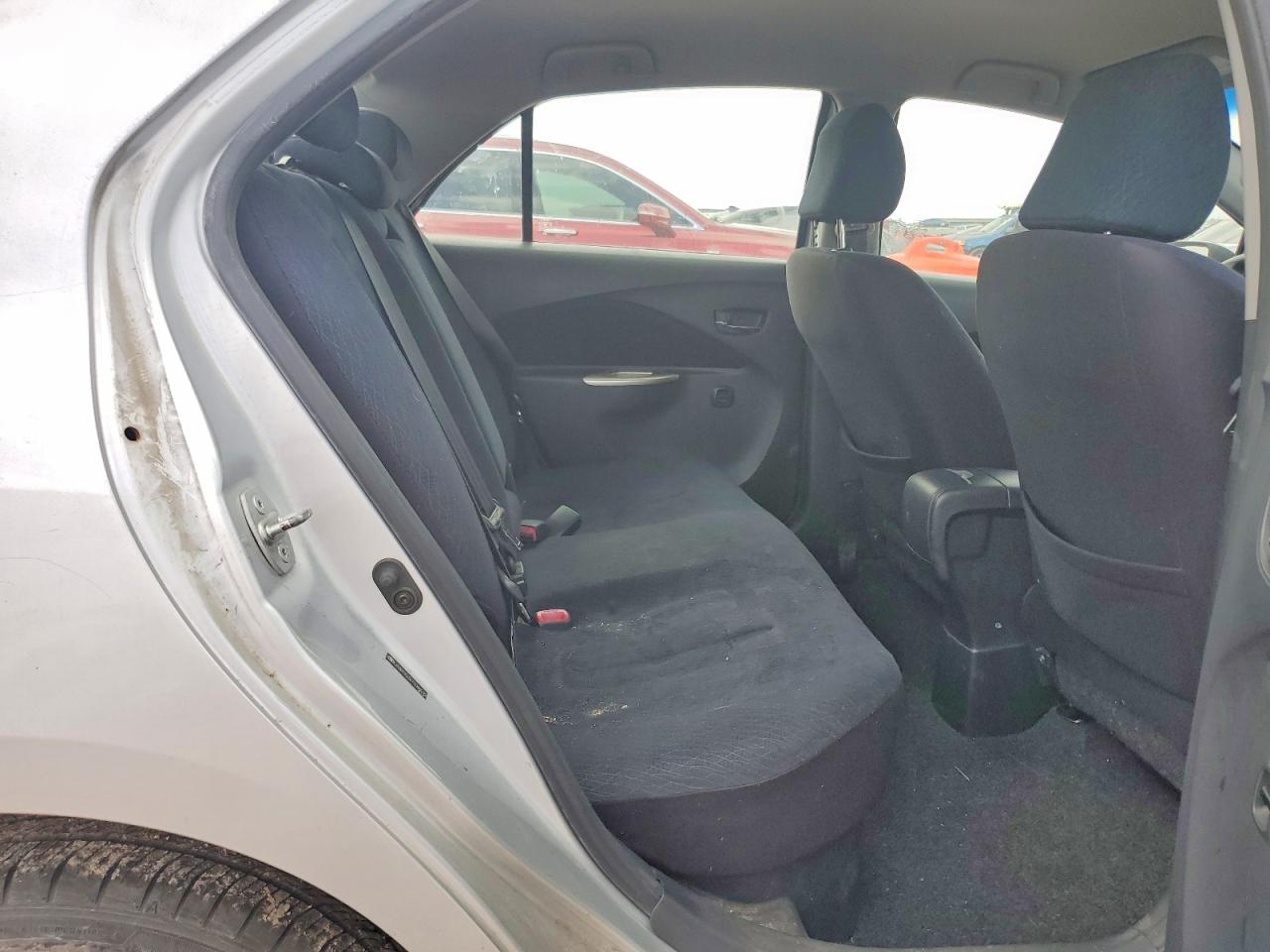 2007 Toyota Yaris Base Серебряный vin: JTDBT923X71048542