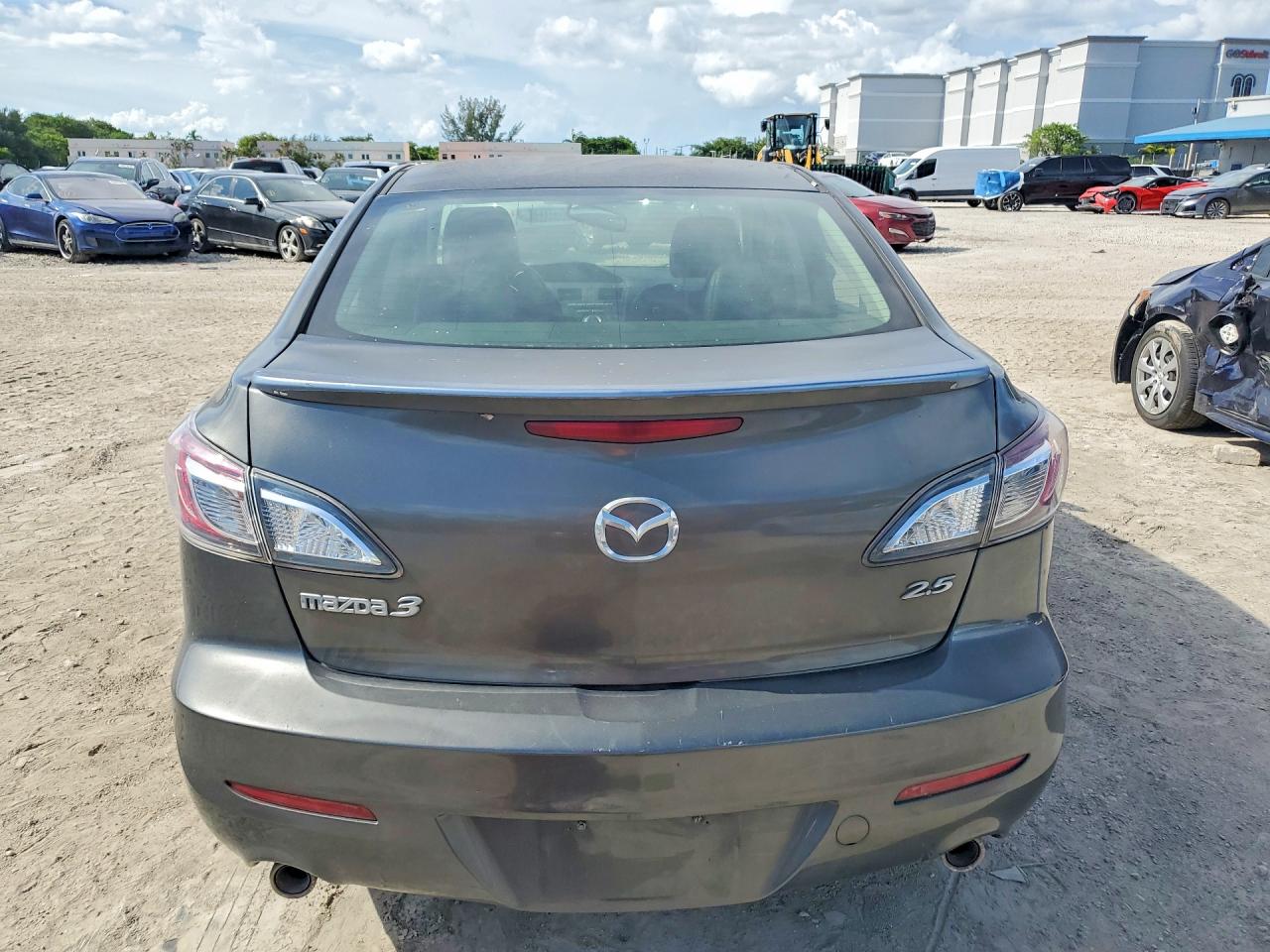 2011 Mazda 3 S Gray vin: JM1BL1W52B1393716