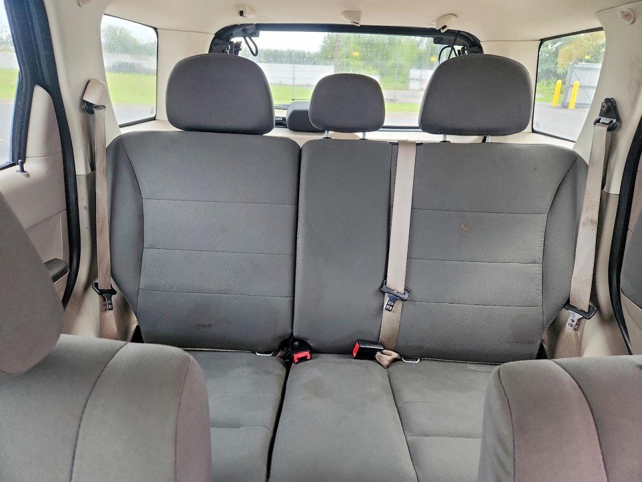 2011 Ford Escape Xls Серый vin: 1FMCU9C7XBKA32035