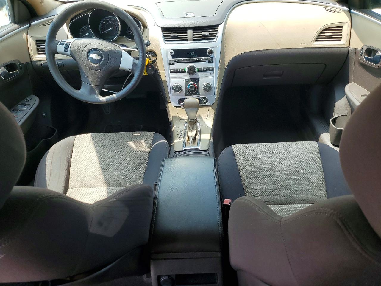 2010 Chevrolet Malibu Ls Cream vin: 1G1ZA5EB2AF111992