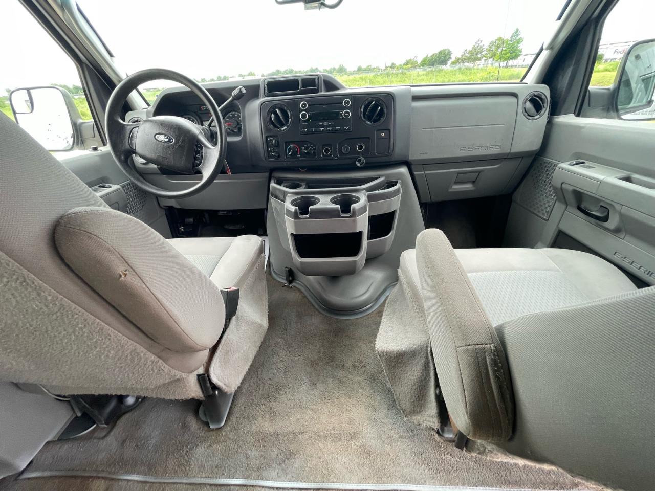 2013 Ford Econoline E350 Super Duty Wagon White vin: 1FBNE3BL4DDA99277