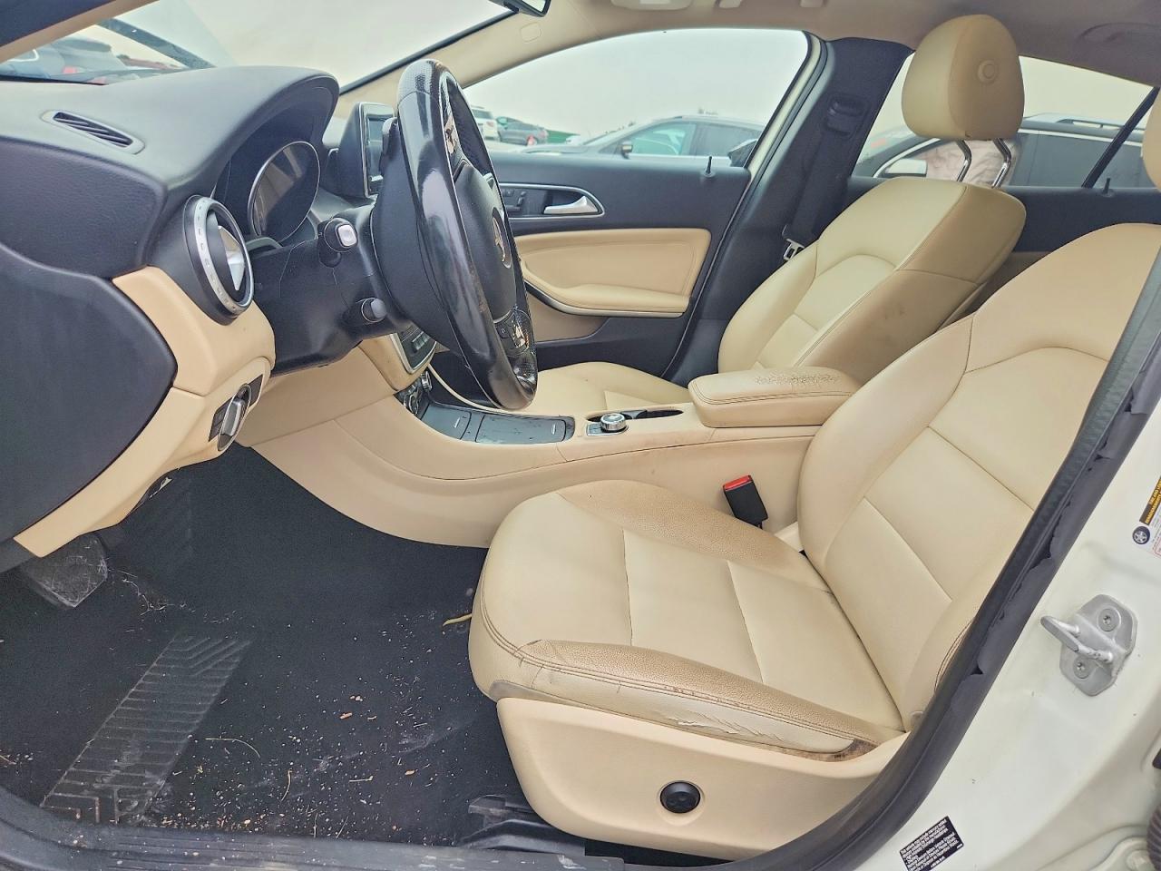 2015 Mercedes-benz Gla 250 White vin: WDCTG4EB4FJ141967