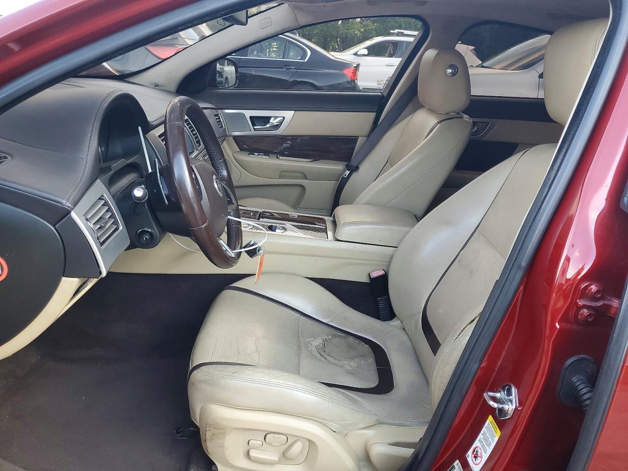2012 Jaguar Xf Portfolio Red vin: SAJWA0HBXCLS43400