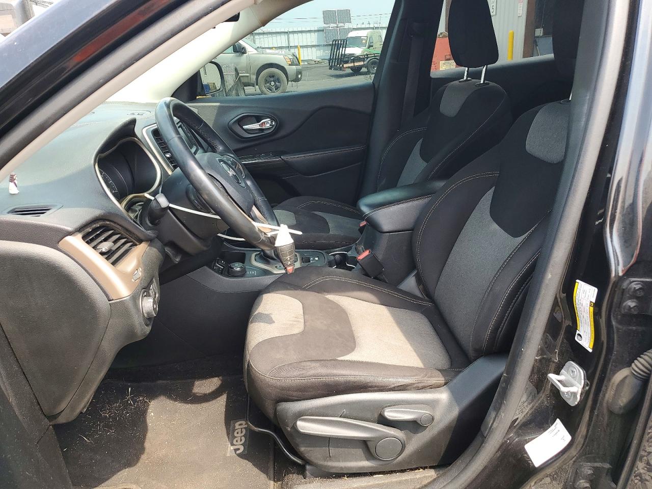2014 Jeep Cherokee Latitude Black vin: 1C4PJMCS8EW321336