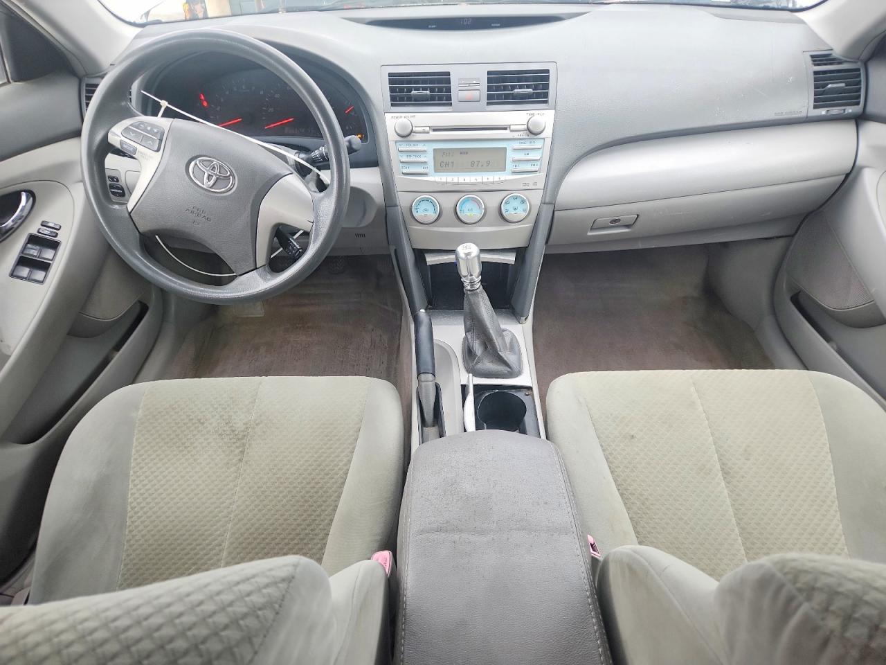 2007 Toyota Camry Ce Silver vin: JTNBE46KX73033909