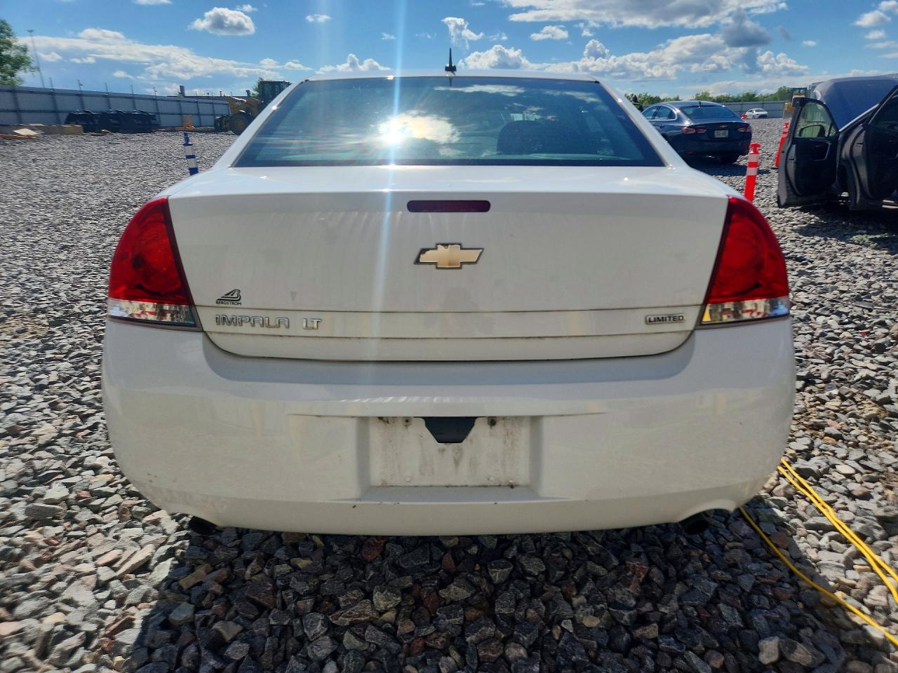 2014 Chevrolet Impala Limited Lt White vin: 2G1WB5E35E1188099