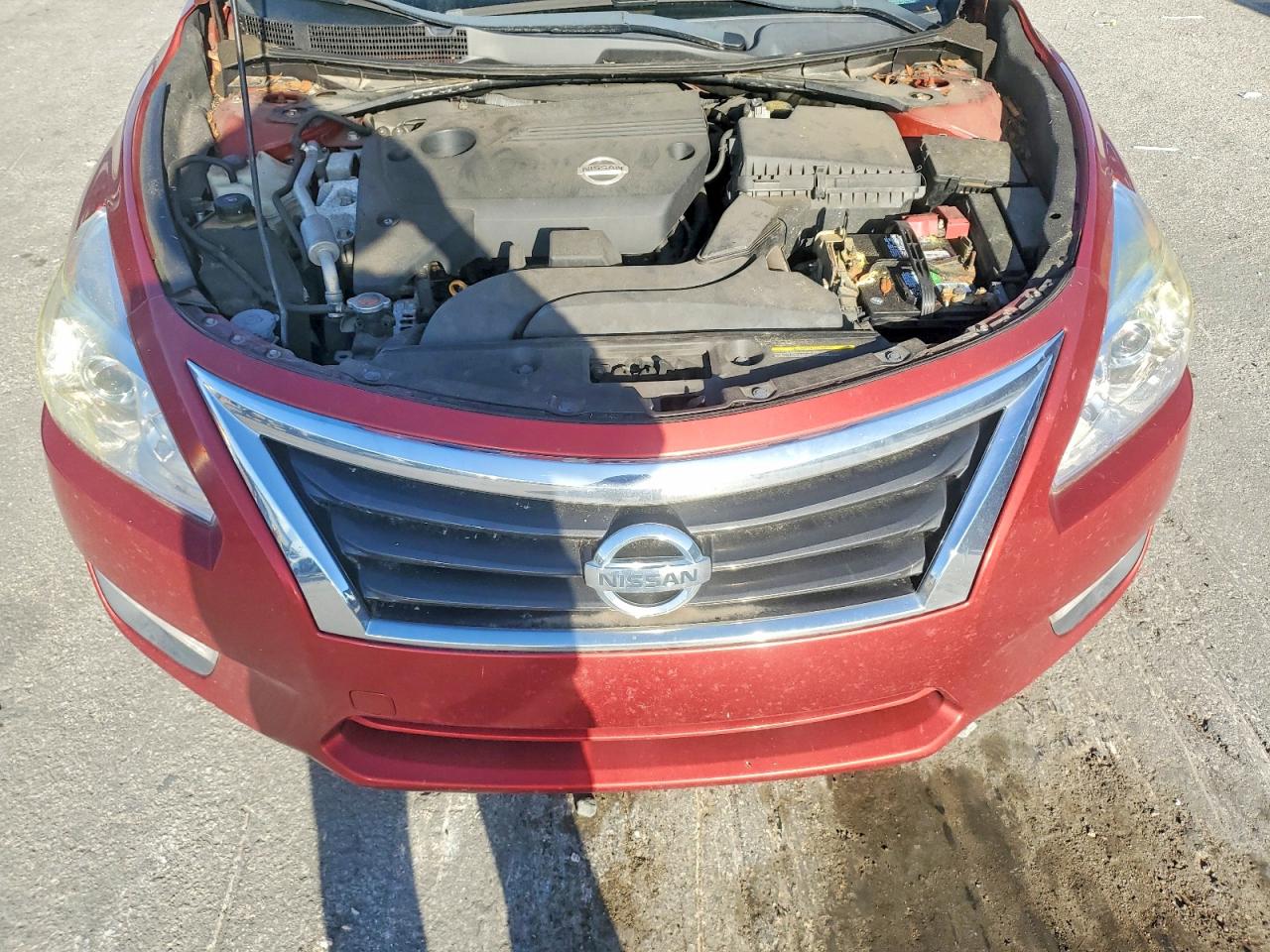 2013 Nissan Altima 2.5 Red vin: 1N4AL3AP6DC122042