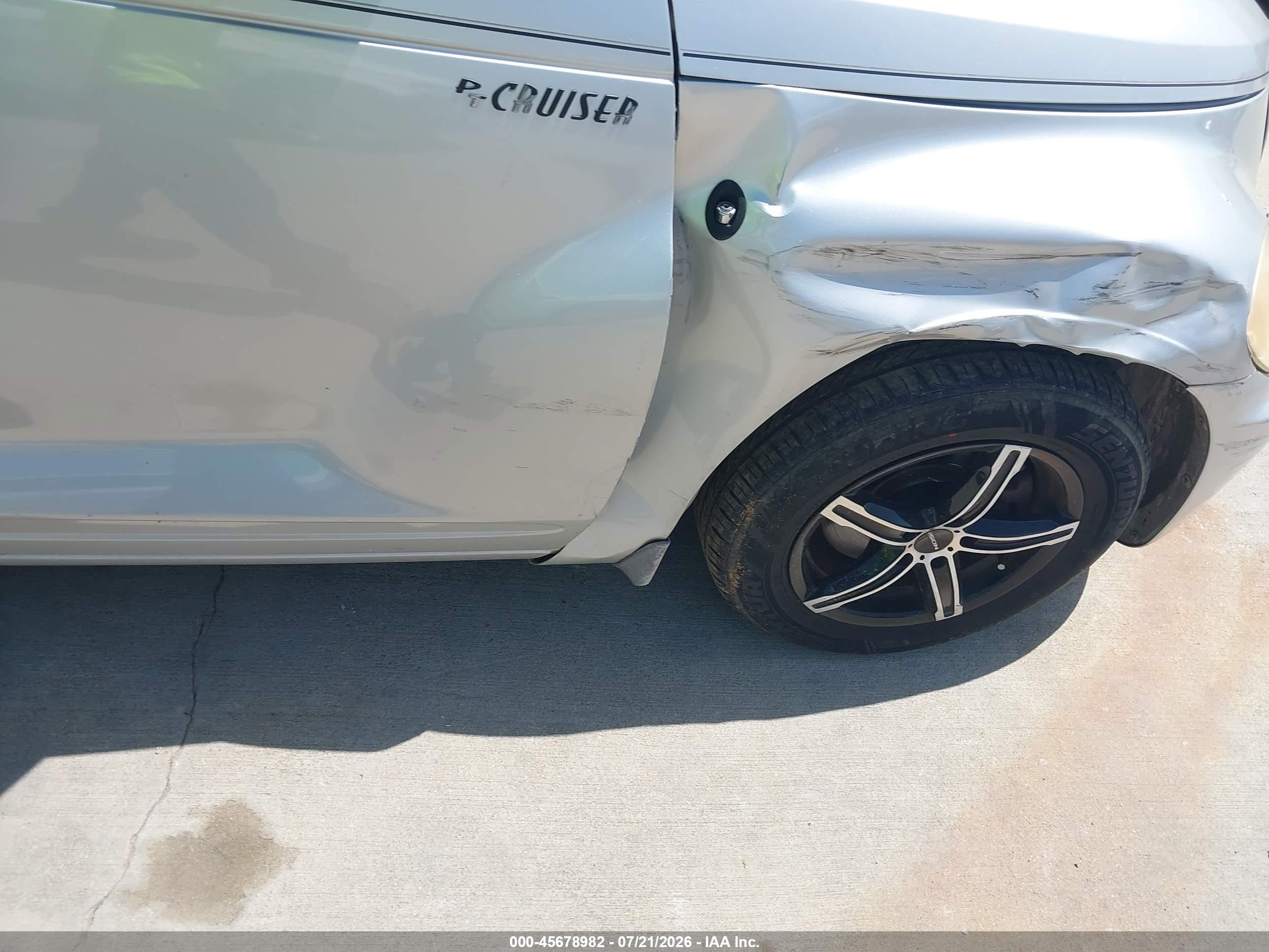 2006 Chrysler Pt Cruiser   Silver vin: 3A4FY48B16T219622